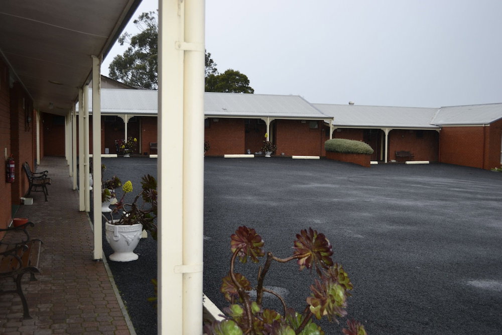 Allestree VIC Lightning Ridge Tourism