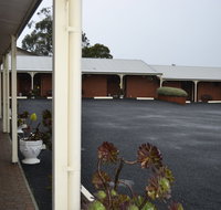 Whalers Rest Motor Inn - Lightning Ridge Tourism