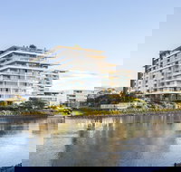 ULTIQA Freshwater Point Resort - Lightning Ridge Tourism