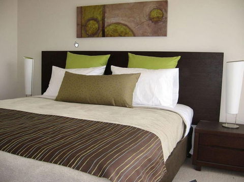 Azzura Greens Resort - Lightning Ridge Tourism 6