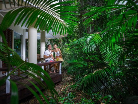 Green Island Resort - Lightning Ridge Tourism 3