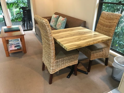 On Obi Maleny - Lightning Ridge Tourism 6