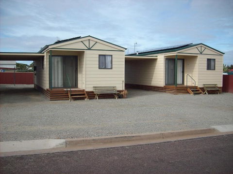 Jackos Holiday Cabins - Lightning Ridge Tourism 4