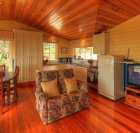 Island View Spa Cottage - Lightning Ridge Tourism