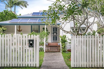 A PERFECT STAY - Anchored In Byron - Lightning Ridge Tourism 0
