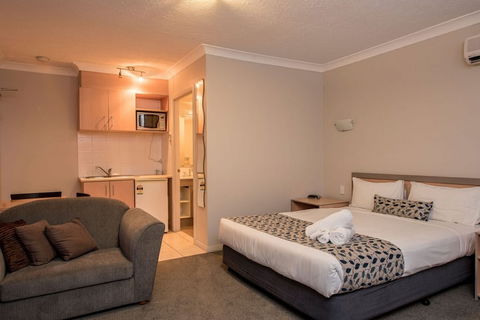 Pacific Coast Motel - Lightning Ridge Tourism 4