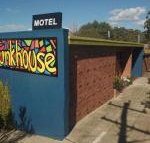 Bunkhouse Motel - Lightning Ridge Tourism