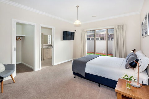 165 On Bogong - Lightning Ridge Tourism 2