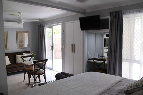 Paperbark Bed & Breakfast - Lightning Ridge Tourism 6