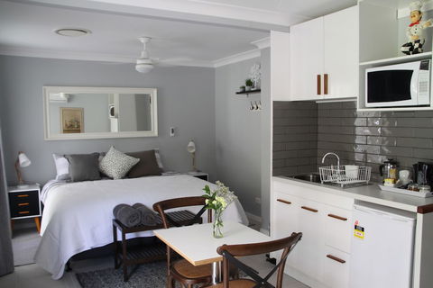 Paperbark Bed & Breakfast - Lightning Ridge Tourism 4