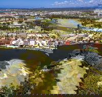 Tranquillity on the Lake - Lightning Ridge Tourism
