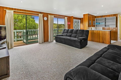 Fairview On Fairhills - Lightning Ridge Tourism 1
