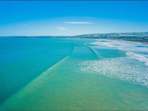 Tahren Beachfront Shack - Lightning Ridge Tourism 6