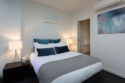 Wyndel Apartments St Kilda Views - Lightning Ridge Tourism 5