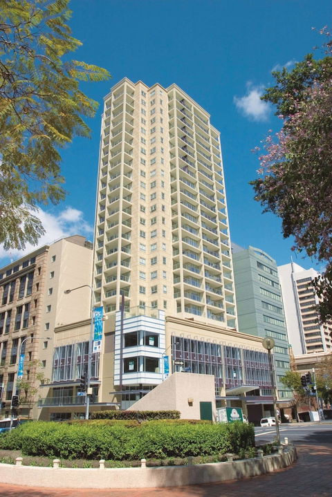 Oaks Brisbane Lexicon Suites - Lightning Ridge Tourism 0