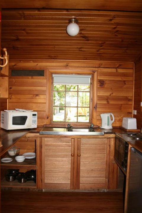 Gaol House Cottages - Lightning Ridge Tourism 6