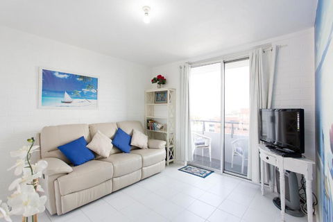 Ocean Harbour Views - Lightning Ridge Tourism 5
