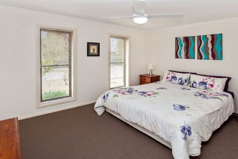 Ulmara 2 - Lightning Ridge Tourism 5