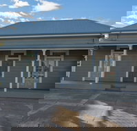 The Pambula Cottage - Lightning Ridge Tourism