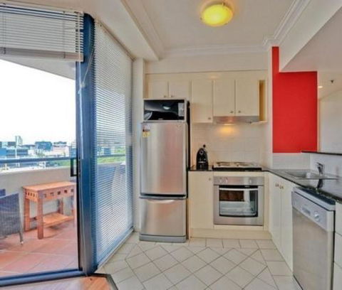 Shevlin Apartments - Lightning Ridge Tourism 6