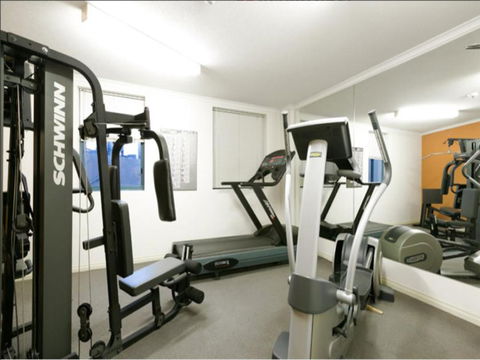 Shevlin Apartments - Lightning Ridge Tourism 2