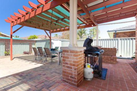 Rocky Pt Rd 83A Fingal Bay - Lightning Ridge Tourism 2