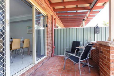 Rocky Pt Rd 83A Fingal Bay - Lightning Ridge Tourism 5