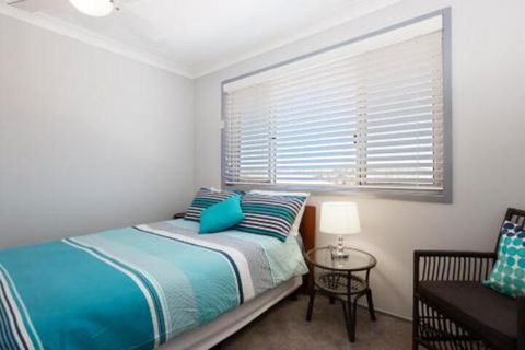 Rocky Pt Rd 83A Fingal Bay - Lightning Ridge Tourism 4