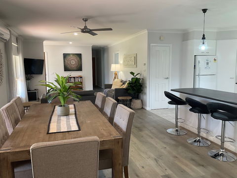 Valley View Townhouse - On The RAIL TRAIL - Lightning Ridge Tourism 5