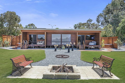 The Swan Valley Retreat - Lightning Ridge Tourism 5