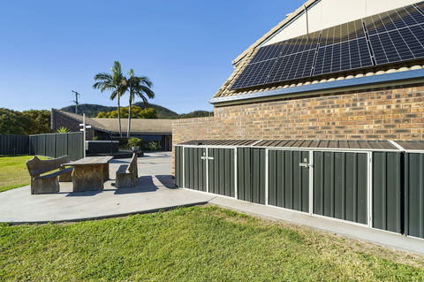 Esk Wivenhoe Motor Inn - Lightning Ridge Tourism 0