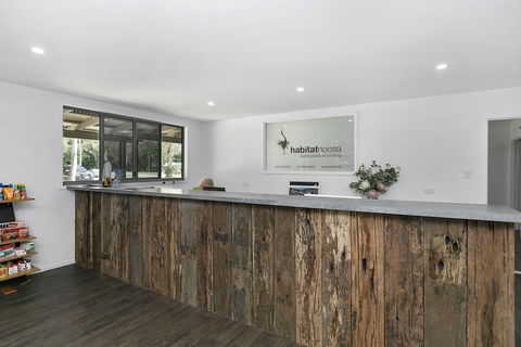 Habitat Noosa - Lightning Ridge Tourism 1