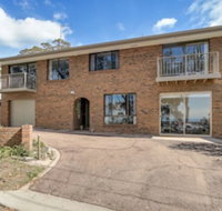 Four Seasons - Lightning Ridge Tourism