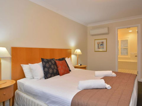 Villa 3br De Saran Resort Condo Located Within Cypress Lakes Resort (nothing Is More Central) - Lightning Ridge Tourism 2