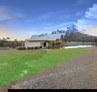 Brokenback Views Country Estate - Lightning Ridge Tourism