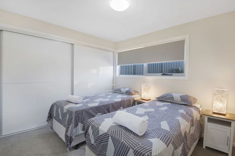T-Bar On Twynam - Lightning Ridge Tourism 2