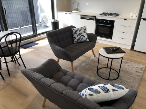 Q Squared Serviced Apartments - Lightning Ridge Tourism 2