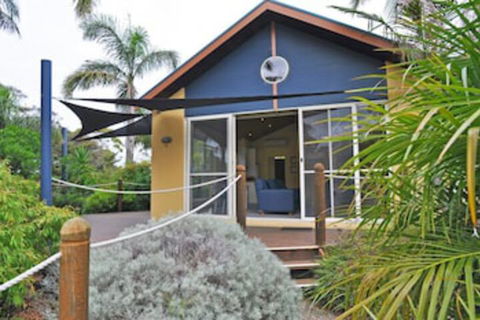 THE Sails 4 Linen Included Central Location - Lightning Ridge Tourism 0