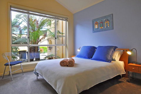 THE Sails 4 Linen Included Central Location - Lightning Ridge Tourism 3