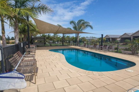 Wenneelys 26 / 45 St. Andrews Boulevard - Lightning Ridge Tourism 6