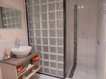 Goulds Country Guest House - Lightning Ridge Tourism 0