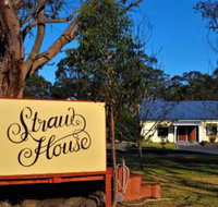 Straw House Farm B  B - Lightning Ridge Tourism