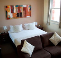 Balcony On Sixth Lodge - Lightning Ridge Tourism