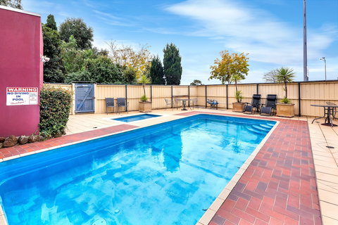 Parkside Motel Geelong - Lightning Ridge Tourism 2