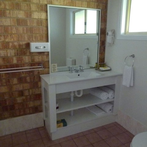 Lismore Wilson Motel - Lightning Ridge Tourism 1