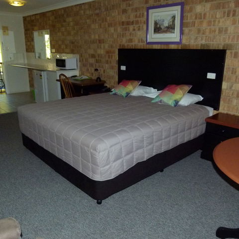 Lismore Wilson Motel - Lightning Ridge Tourism 3