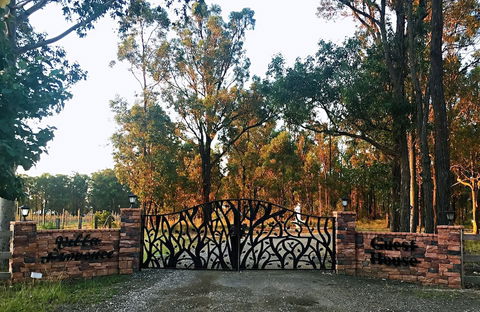 Villa Provence - Lightning Ridge Tourism 2