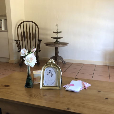 Villa Provence - Lightning Ridge Tourism 6
