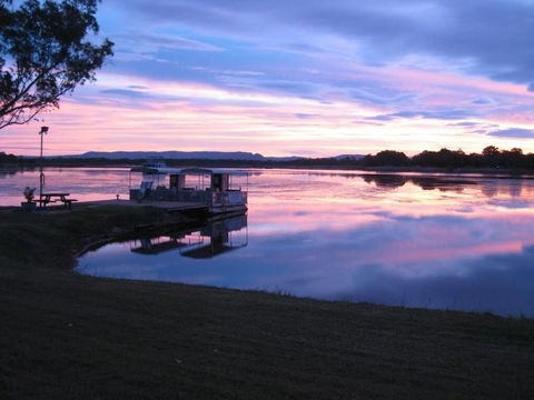 Kununurra Lakeside Resort - Lightning Ridge Tourism 3