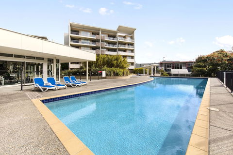 Oaks Brisbane Mews Suites - Lightning Ridge Tourism 3